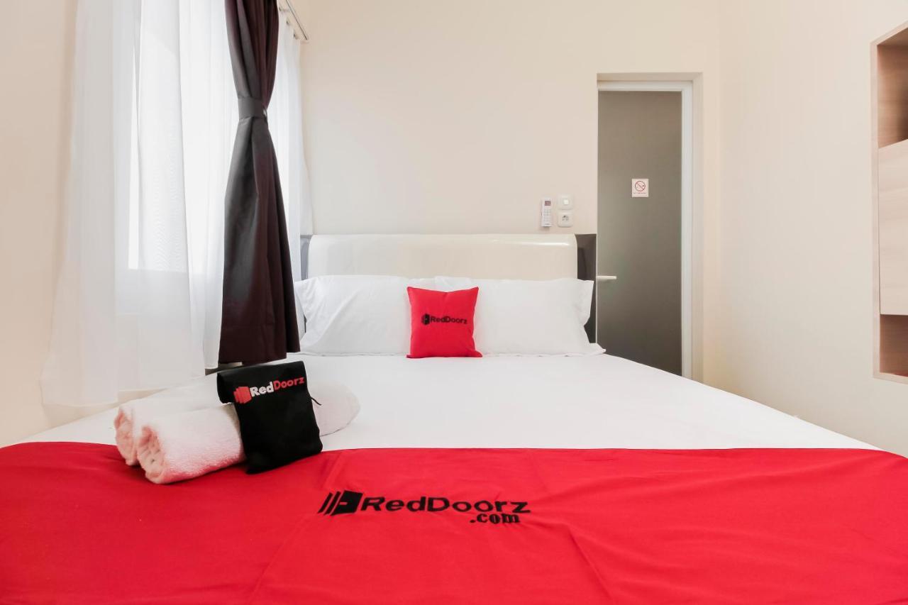 Reddoorz Near Soekarno Hatta Airport Hotel Tangerang Exterior photo